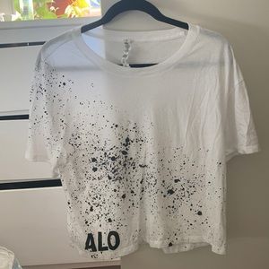 Alo Yoga White Cropped Tshirt